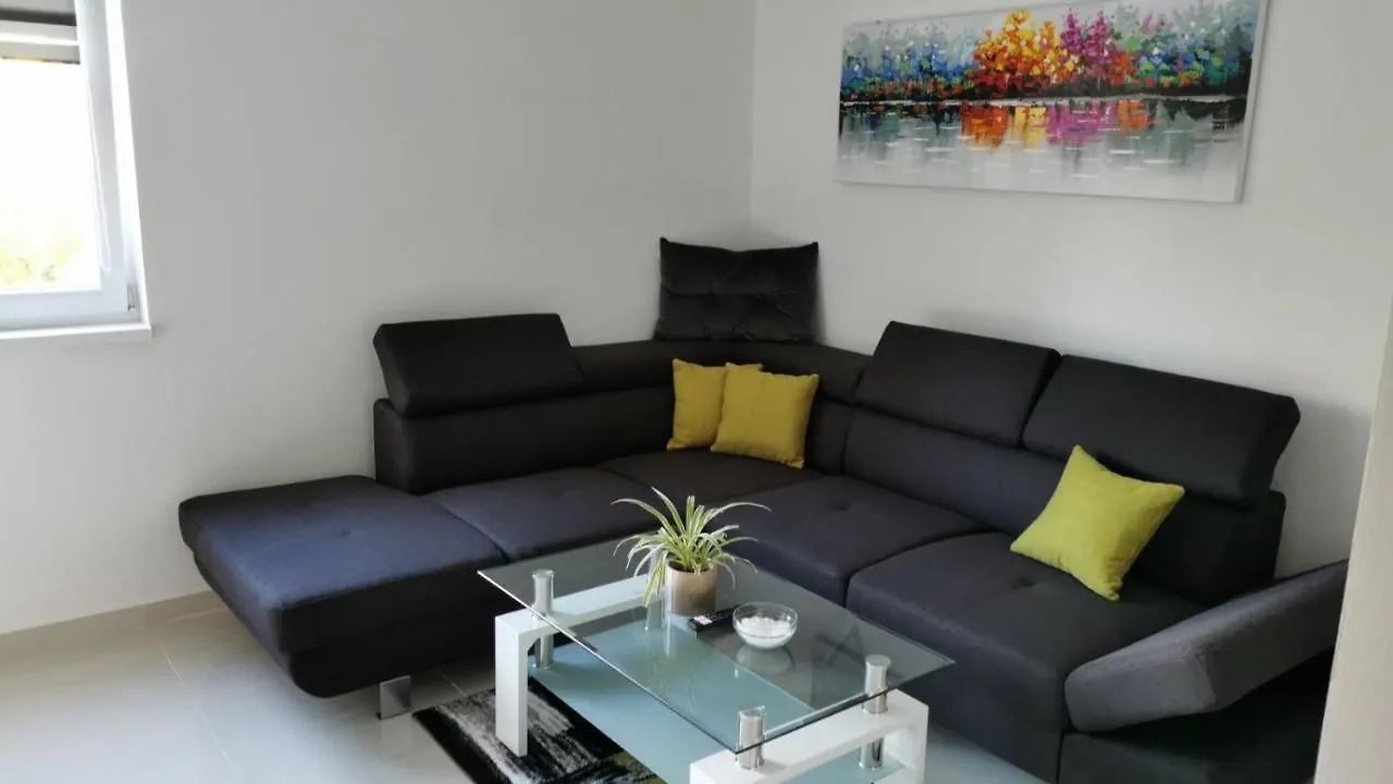 Apartment Deni Pula